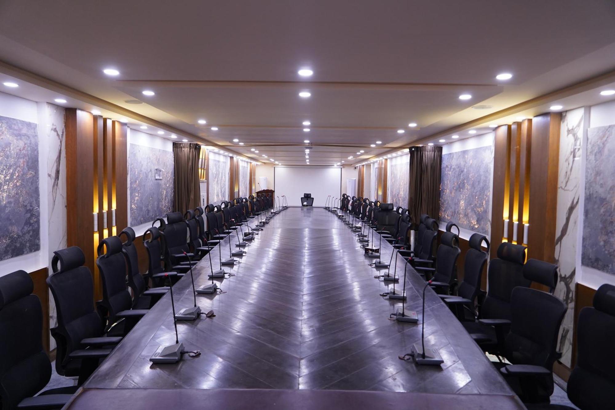 Hotel Avalon Suites Multan Dış mekan fotoğraf