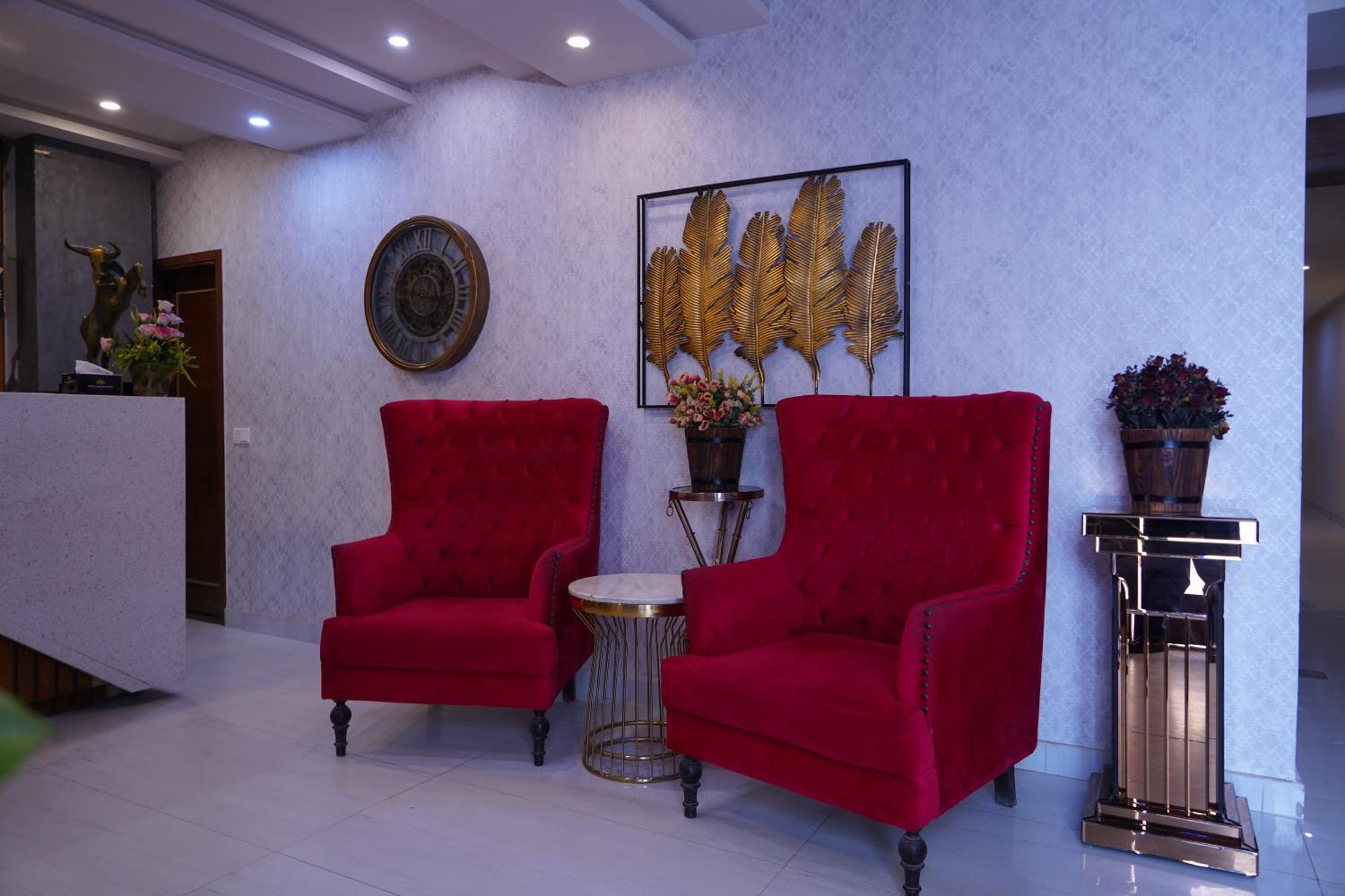 Hotel Avalon Suites Multan Dış mekan fotoğraf