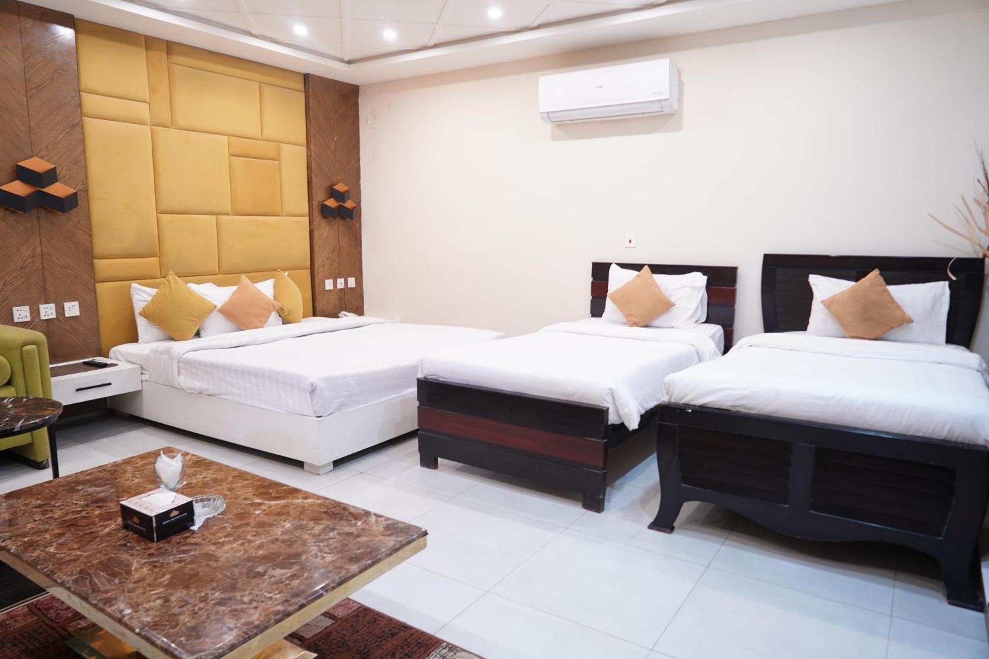 Hotel Avalon Suites Multan Dış mekan fotoğraf