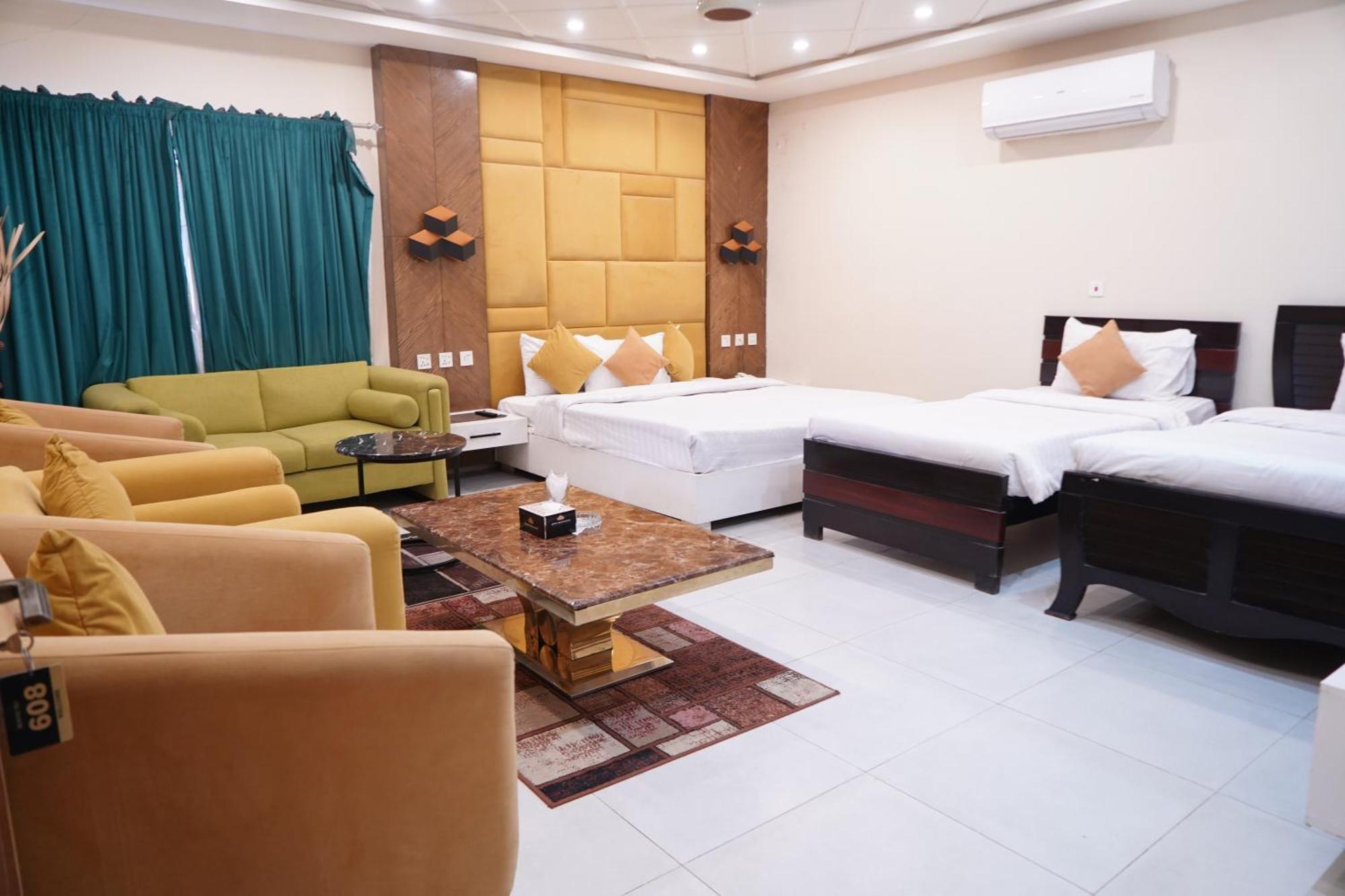 Hotel Avalon Suites Multan Dış mekan fotoğraf